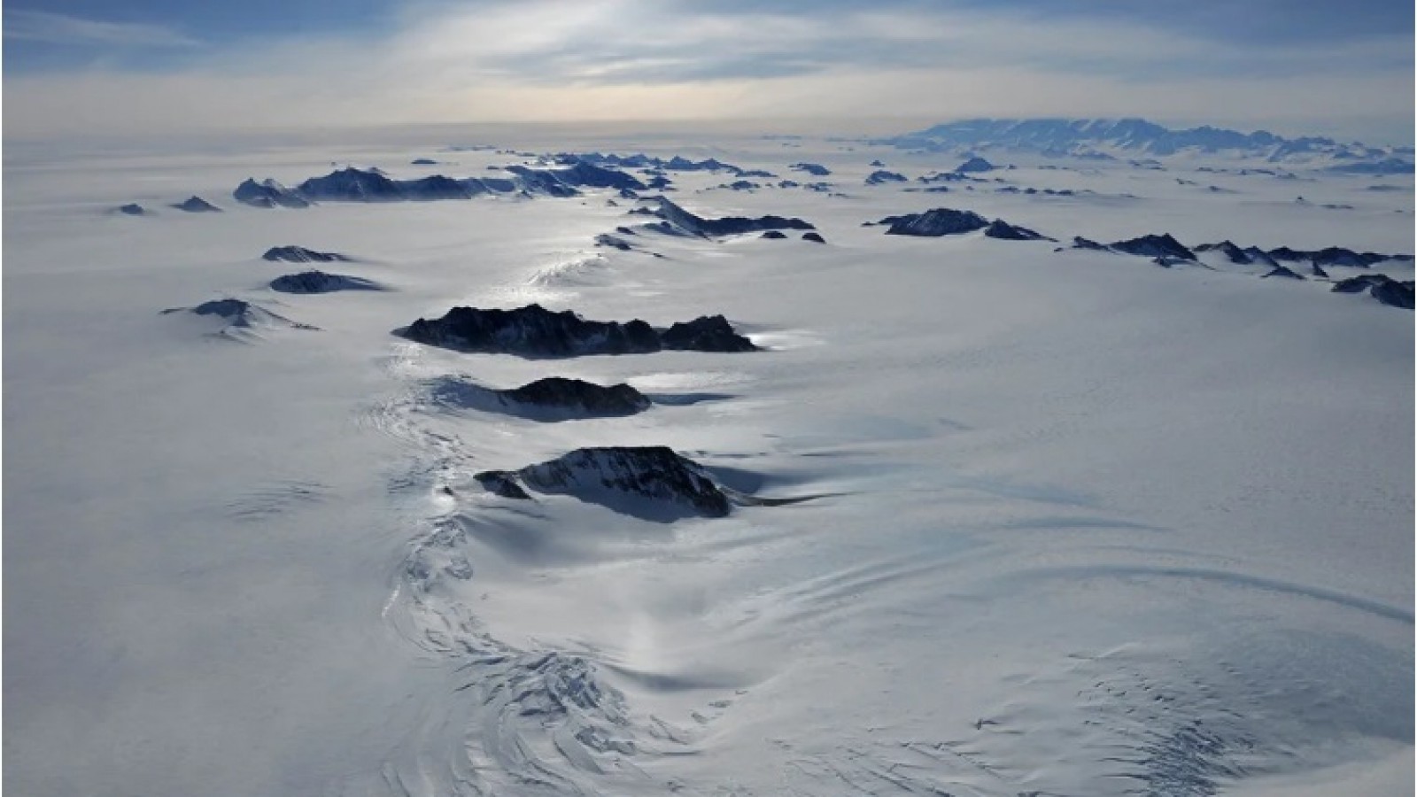 Investigan un importante crecimiento de los lagos de la Antártida producto del cambio climático